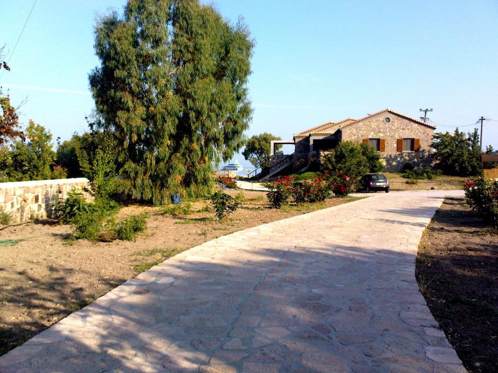 Michaela Beach Houses Mithimna Exterior foto